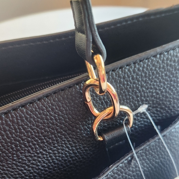 🏷️ Anne Klein Black Shoulder Handbag with Detachable Pouch 2 PC Set - Picture 6 of 10